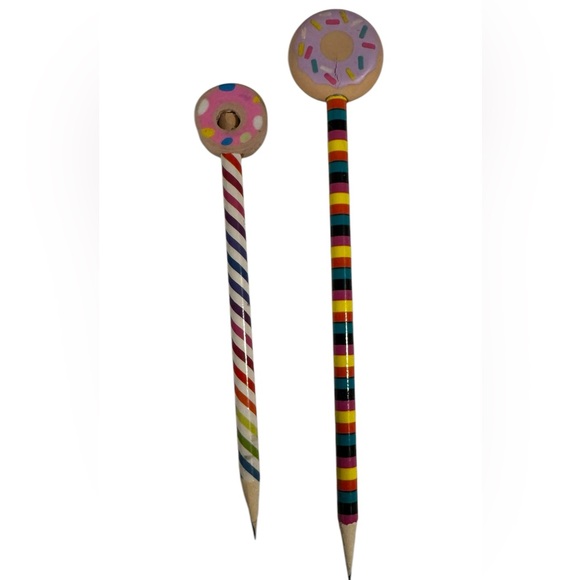 Donut lover bundle with donut shaped case, stickers erasers pencils & notebooks - Picture 4 of 5